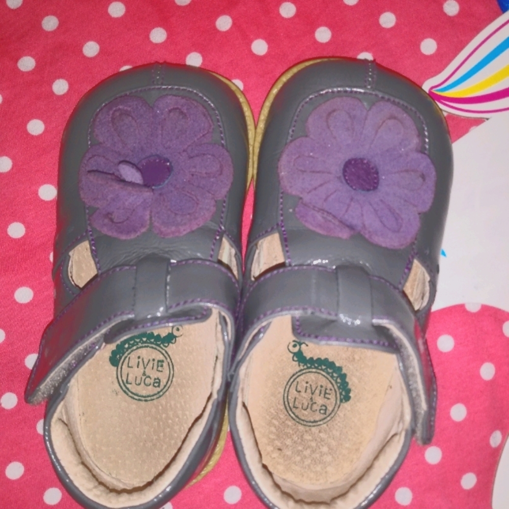 Livie & Luca Size 8 Gray and Purple Mary Jane's
